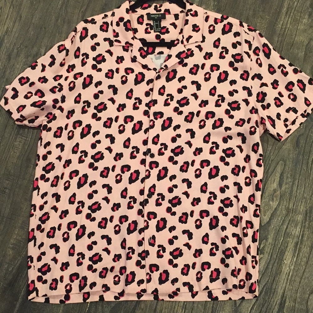 Forever 21 pink leopard spot shirt